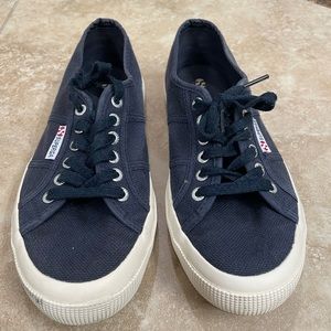 Superga Canvas Lace-up Sneaker Navy size 9 (40)